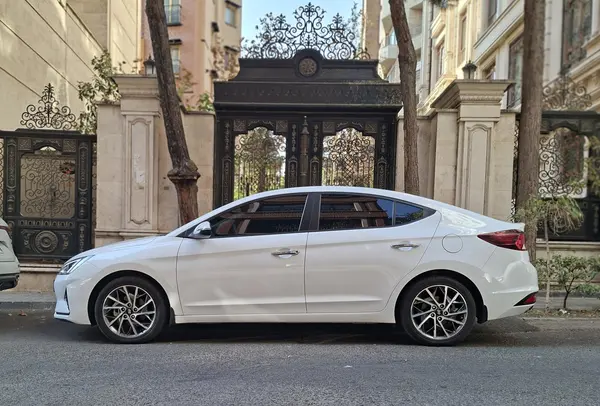 هیوندای، النترا