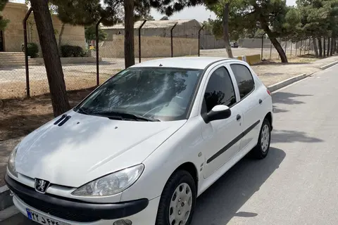 پژو، 206