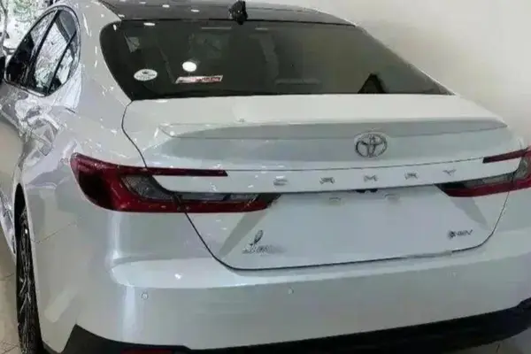 تویوتا، کمری هیبرید