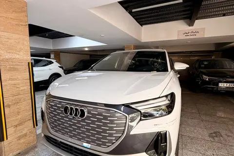 آئودی، Q4 e-tron