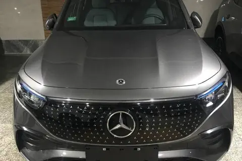 بنز، کلاس EQB