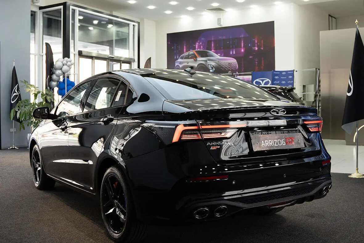 فونیکس،  آریزو 6 جی تی (Z6 GT)
