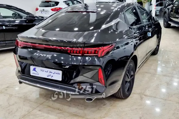 کی ام سی  J7