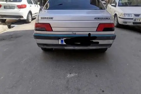 پژو، 405