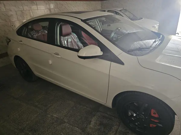 فونیکس، آریزو 6 جی تی (Z6 GT)