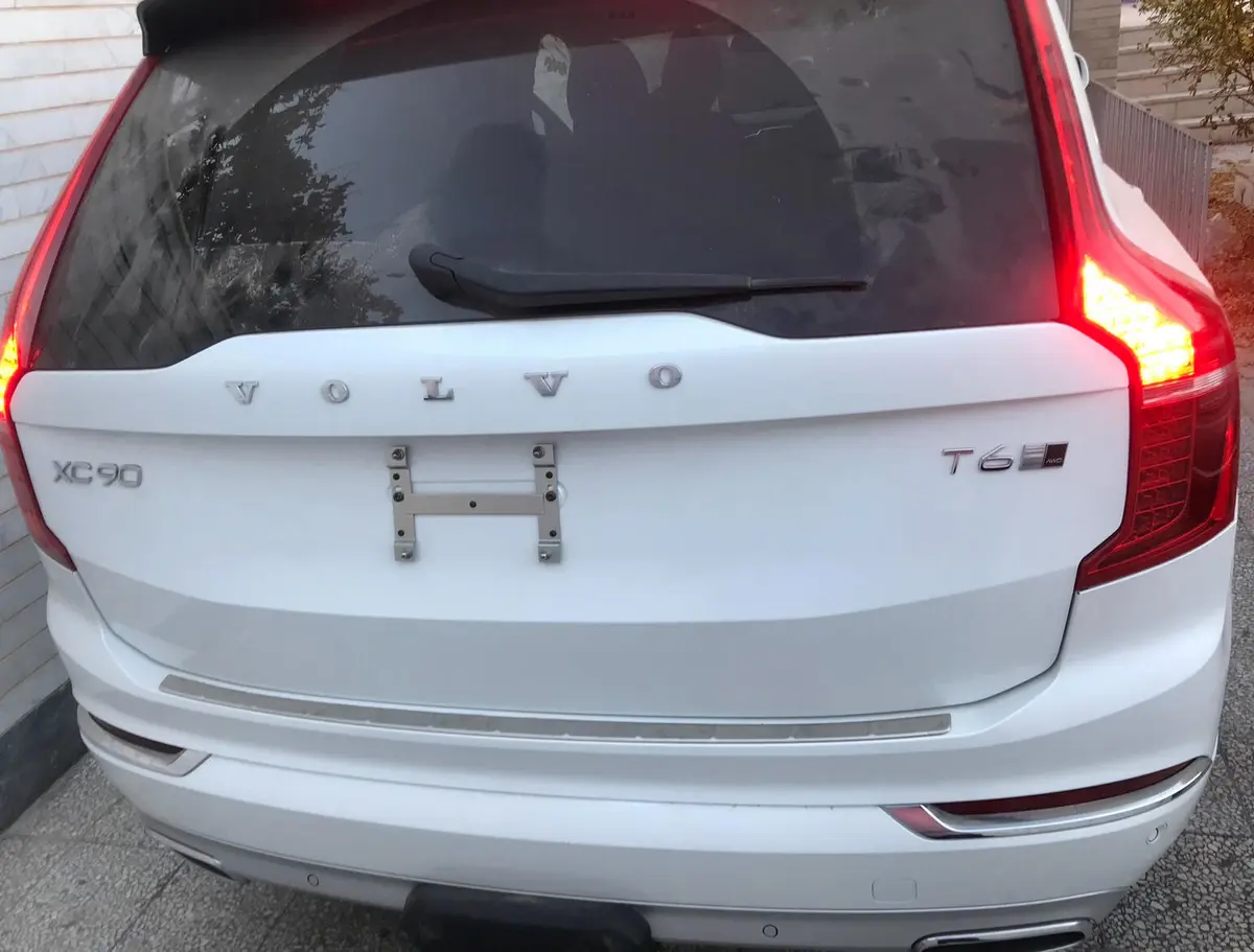 ولوو،  XC90