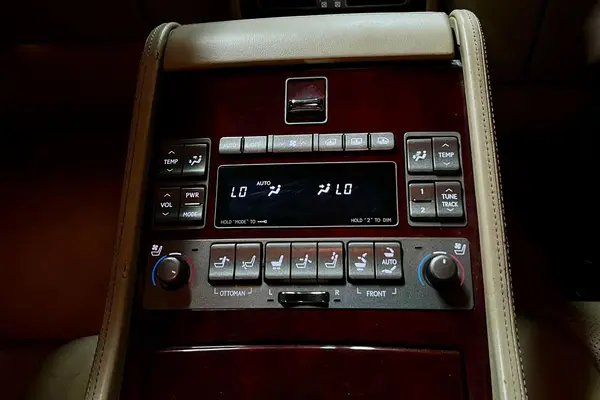 لکسوس  LS