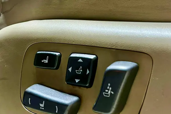 لکسوس  LS