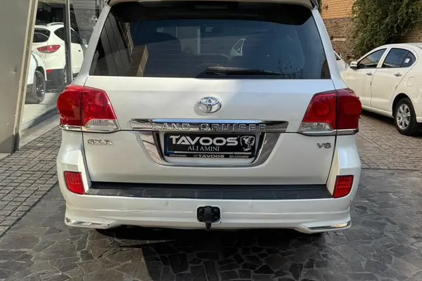 تویوتا، لندکروز چهار در