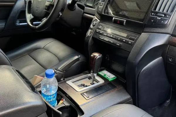 تویوتا، لندکروز چهار در