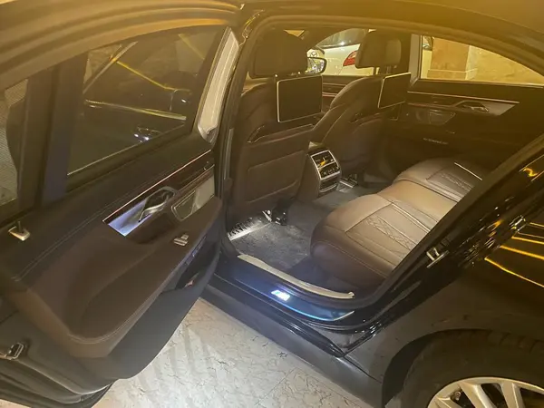 ب ام و، سری 7