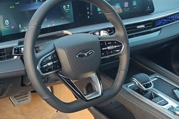 فونیکس، آریزو 8 (Z8)