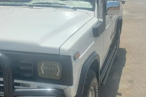 نیسان، پاترول چهار در