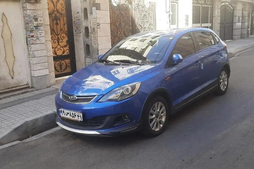 ام وی ام،  315هاچ بک