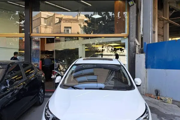 فونیکس، آریزو 6 پرو