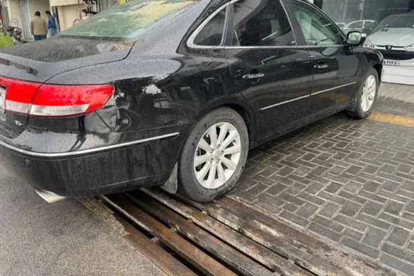 هیوندای، آزرا (گرنجور)