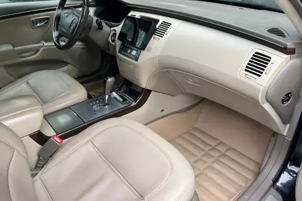 هیوندای، آزرا (گرنجور)