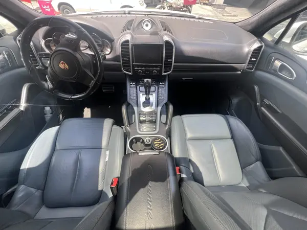 پورشه، کاین