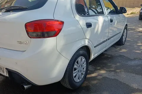 تیبا، هاچ بک