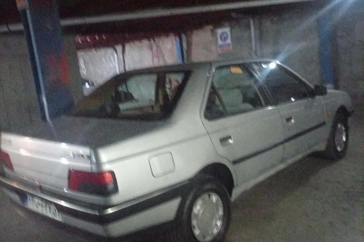 پژو،  405