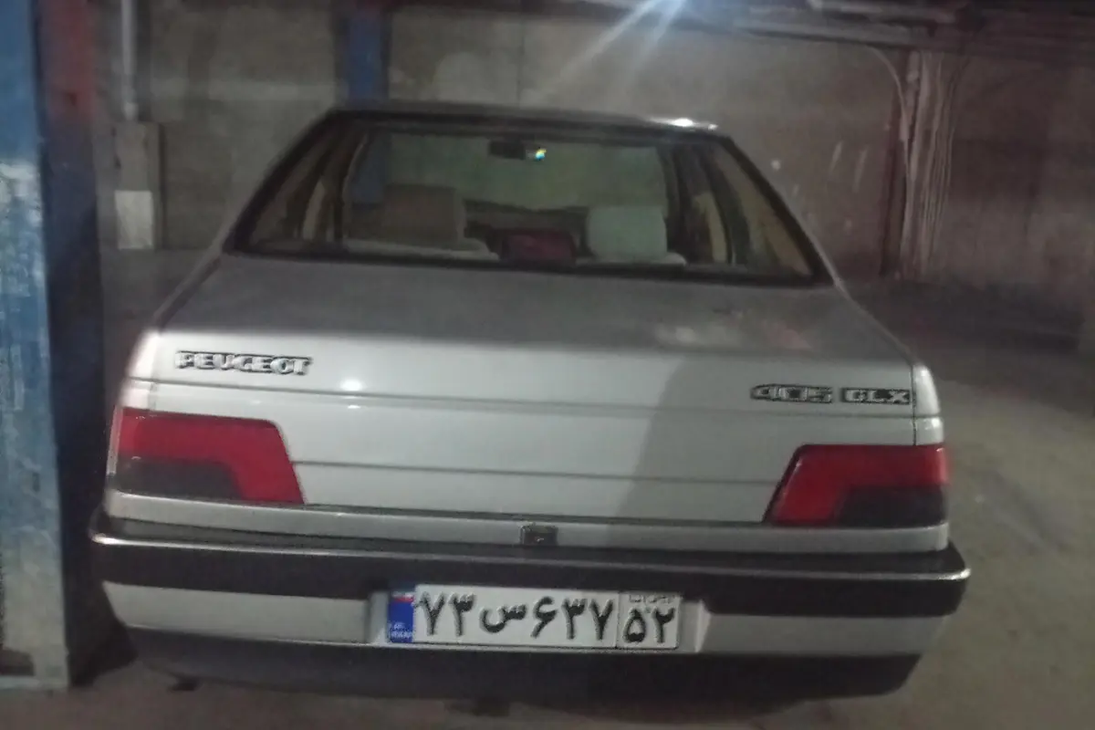 پژو،  405