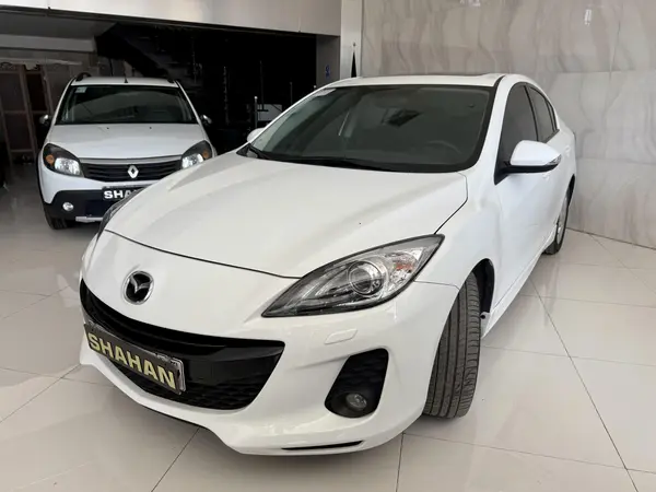 مزدا، 3 نیو صندوق دار