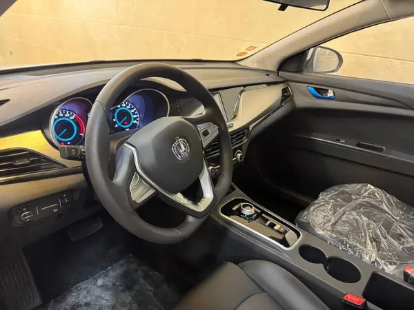 چانگان، ایدو EV460