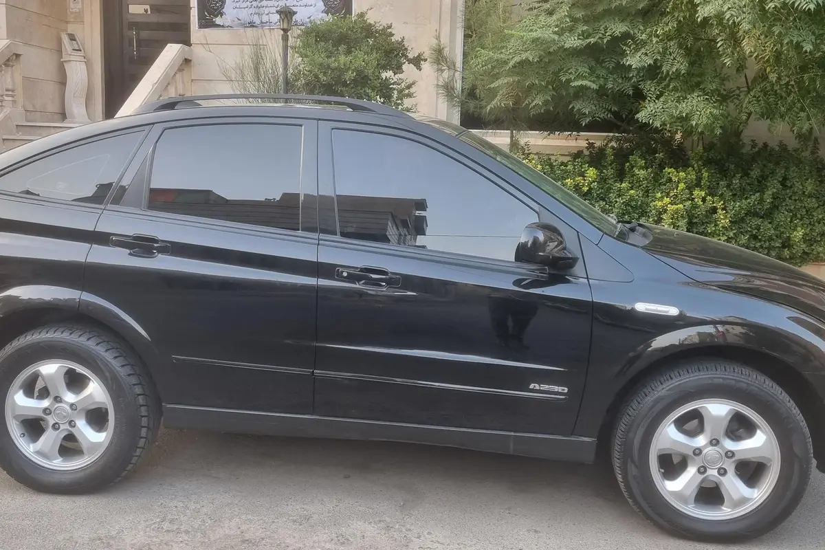 سانگ یانگ (KGM)،  اکتیون