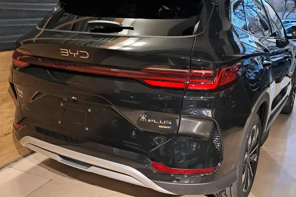 بی وای دی، سانگ پلاس DMi