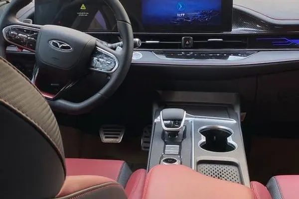 فونیکس، آریزو 6 جی تی (Z6 GT)