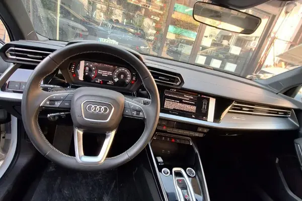 پیش فروش آئودی، A3L