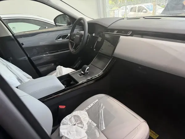 لندرور، رنجرور ولار