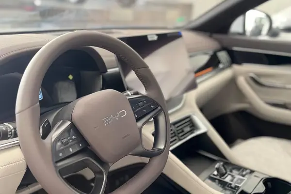 بی وای دی، سانگ پلاس DMi