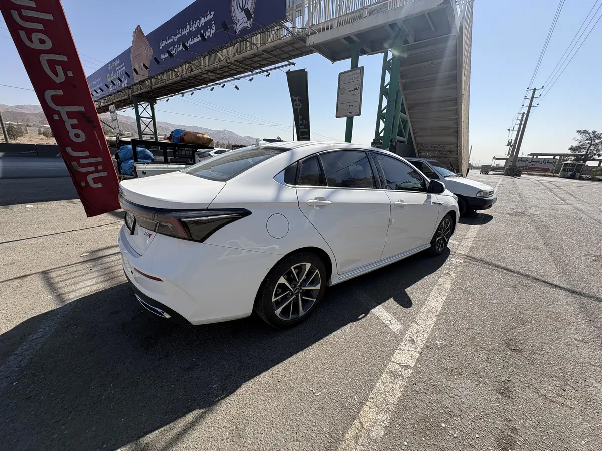 فونیکس،  آریزو 6 پرو