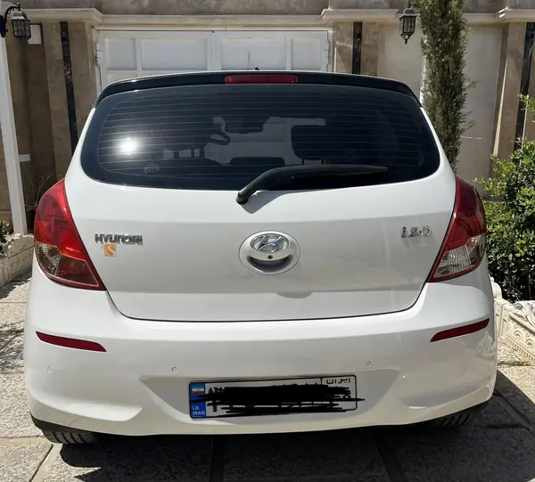 هیوندای  i20