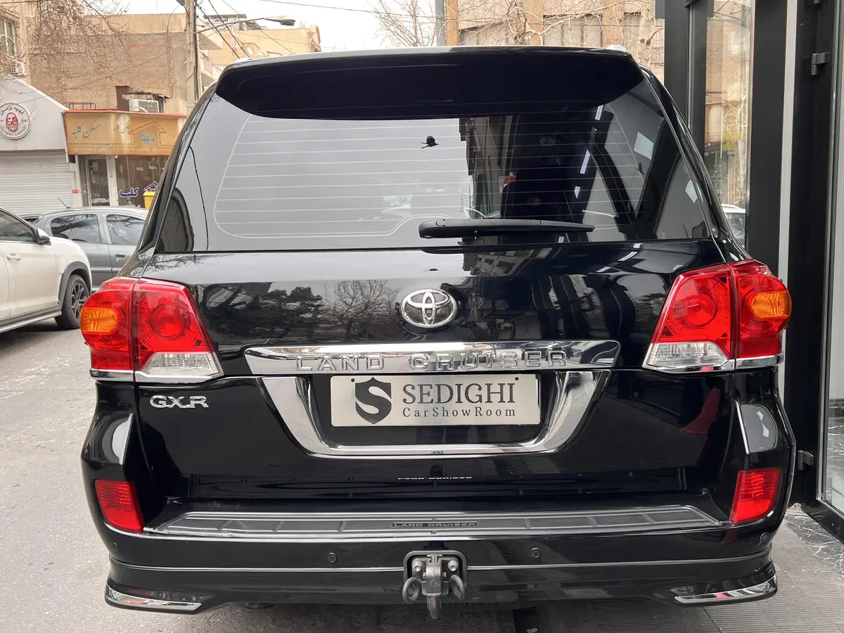 تویوتا،  لندکروز چهار در