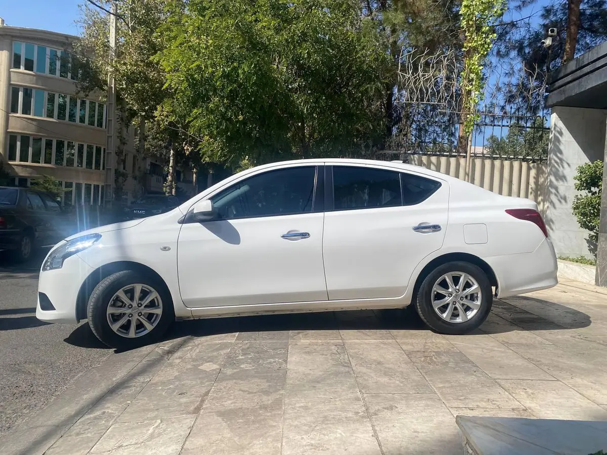 نیسان،  سانی