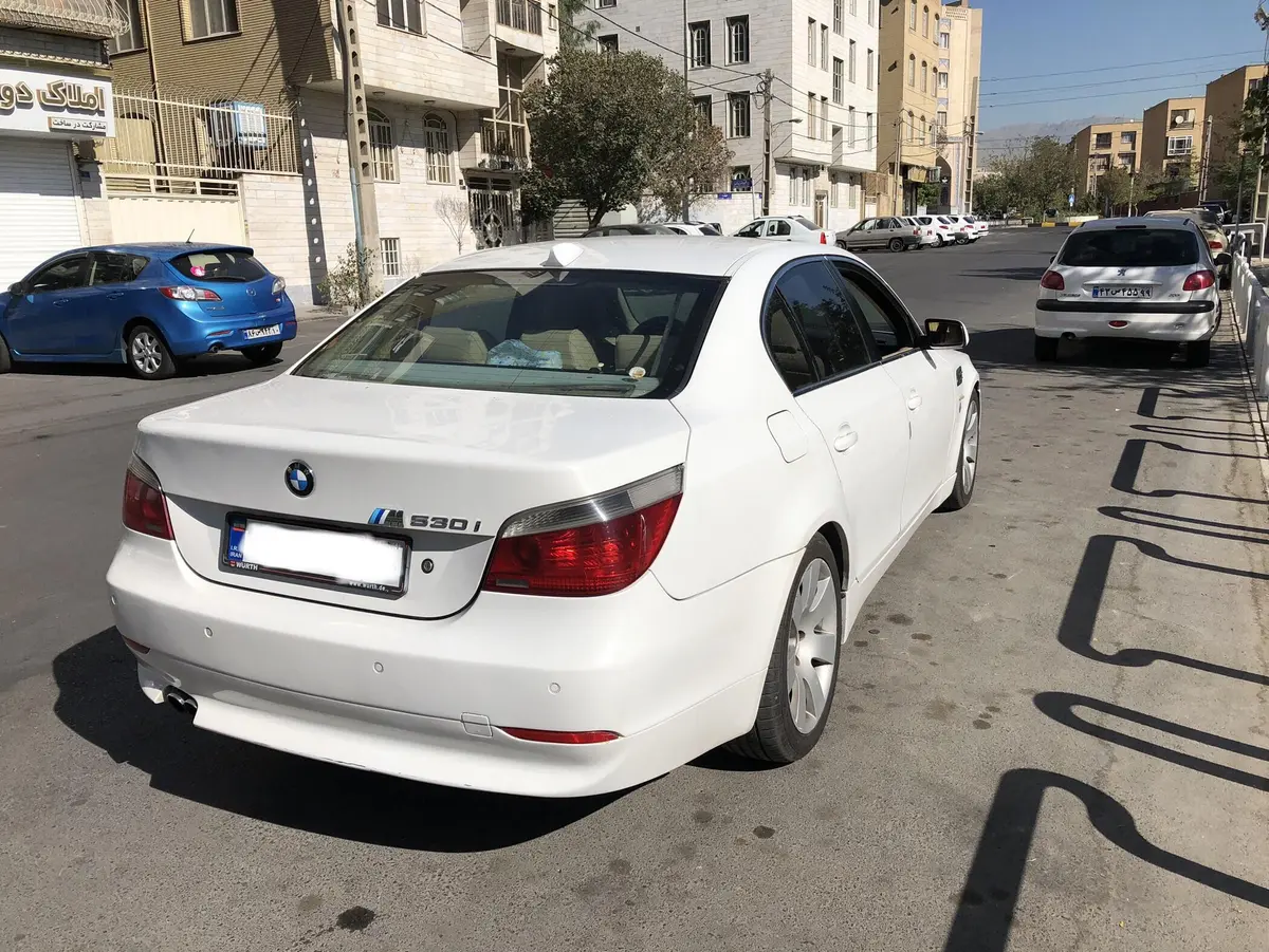 ب ام و،  سری 5 سدان