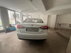 ام جی، 360