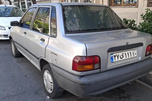 پراید، صندوق دار