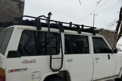 نیسان، پاترول چهار در