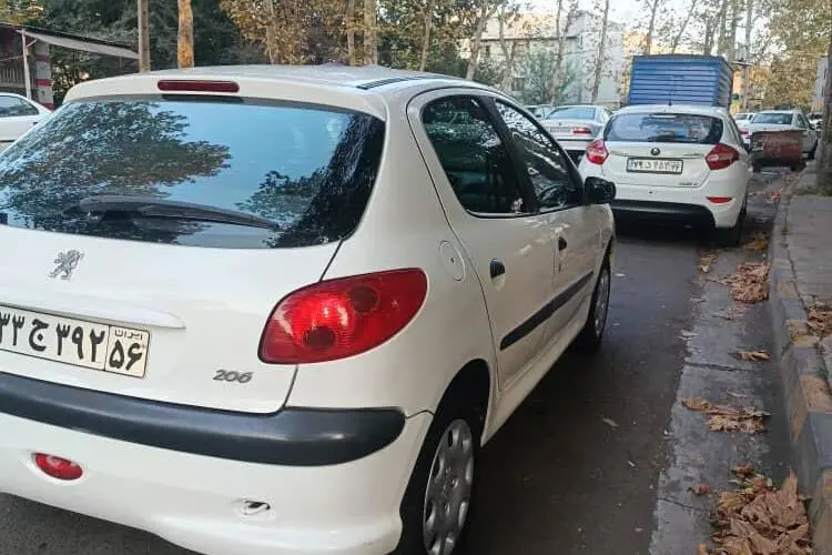 پژو،  206
