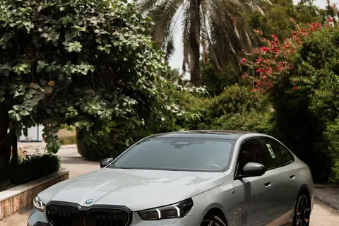 ب ام و، سری 5 سدان