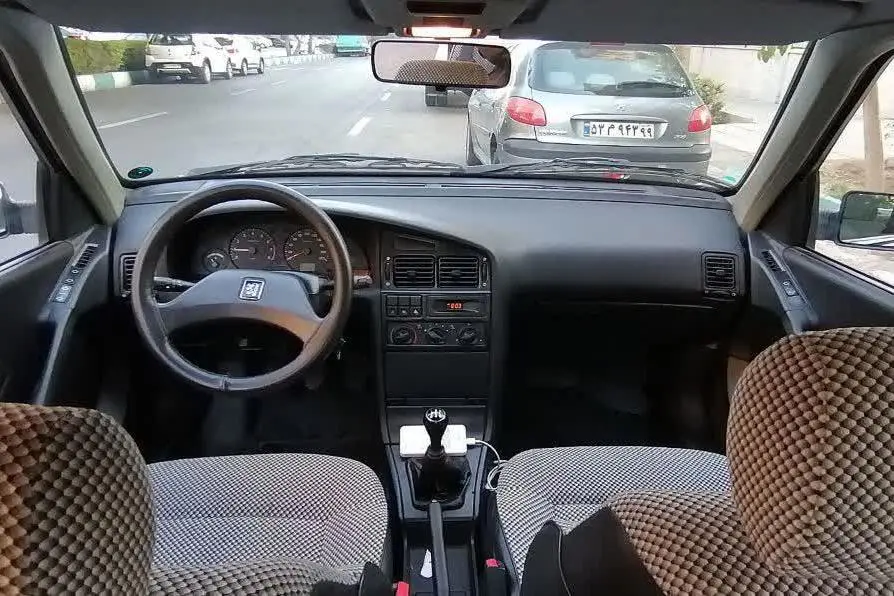 پژو،  405