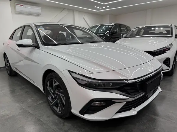 هیوندای، النترا