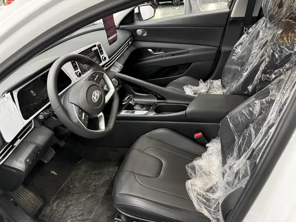 هیوندای، النترا