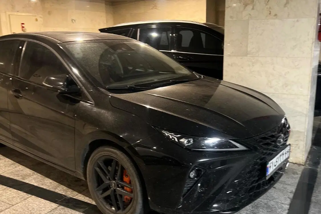 فونیکس،  آریزو 6 جی تی (Z6 GT)