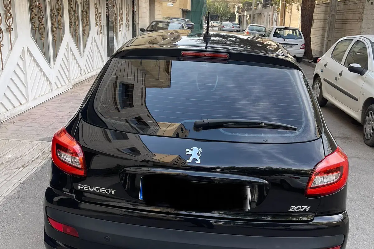 پژو،  207