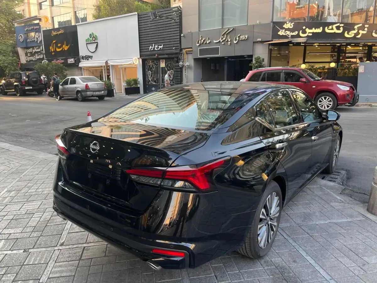 نیسان،  آلتیما