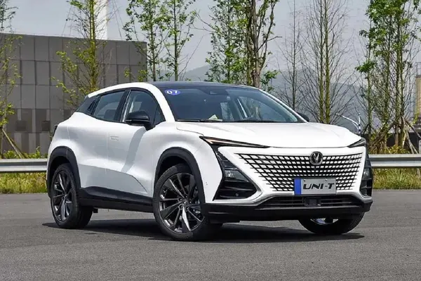 حواله چانگان، UNI-T